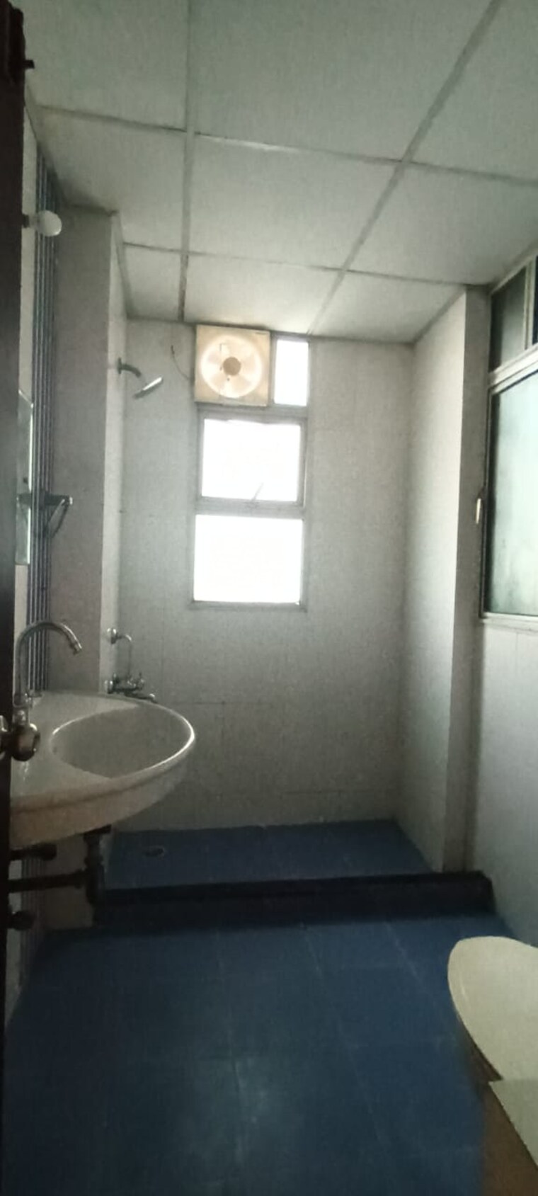 Bathroom, gc-emerald-heights 3 Bedroom 1978 Sq.Ft. Apartment In Vaishali Sector 9 Ghaziabad 8786669