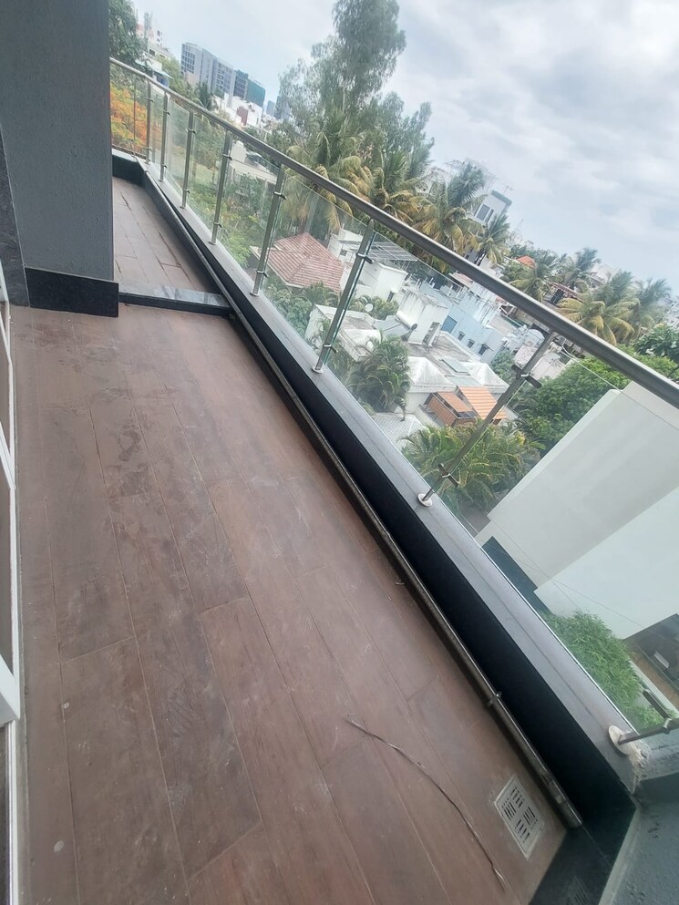 Balcony, aashiyana-park 5 Bedroom 4000 Sq.Ft. Apartment In Aundh Pune 8786646