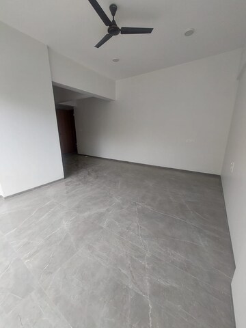 Room in 5 BHK Apartment at Aashiyana Park, Aundh – for Rent