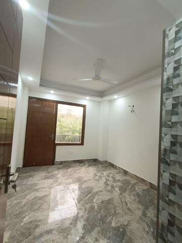 Room in 3 BHK Builder Floor at Saket – for Rent