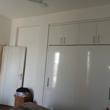 Furnished Amenities in 3 BHK Apartment at BPTP Astaire Gardens, Sector 70a – for Rent