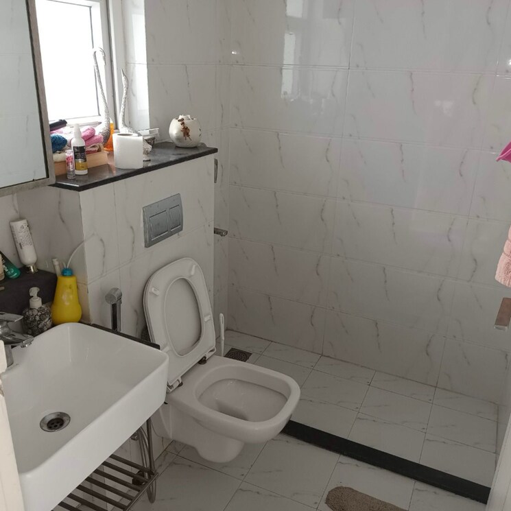 Bathroom, bptp-astaire-gardens 3 Bedroom 1800 Sq.Ft. Apartment In Sector 70a Gurgaon 8786648