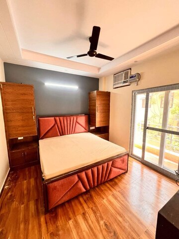 Bedroom in 2 BHK Builder Floor at Sector 43 – for Rent
