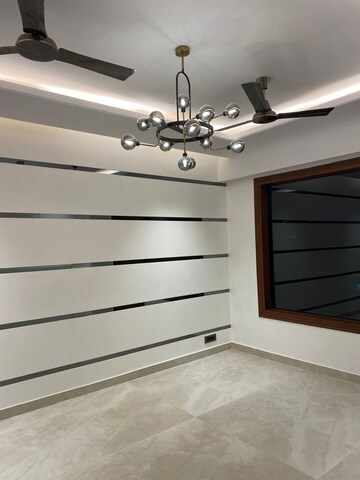 Furnished Amenities in 3 BHK Builder Floor at Ardee City, Sector 52 – for Sale