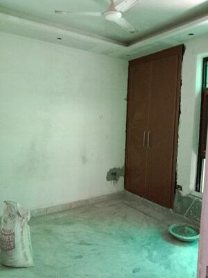 Room in 3 BHK Builder Floor at Green Fields Colony – for Sale