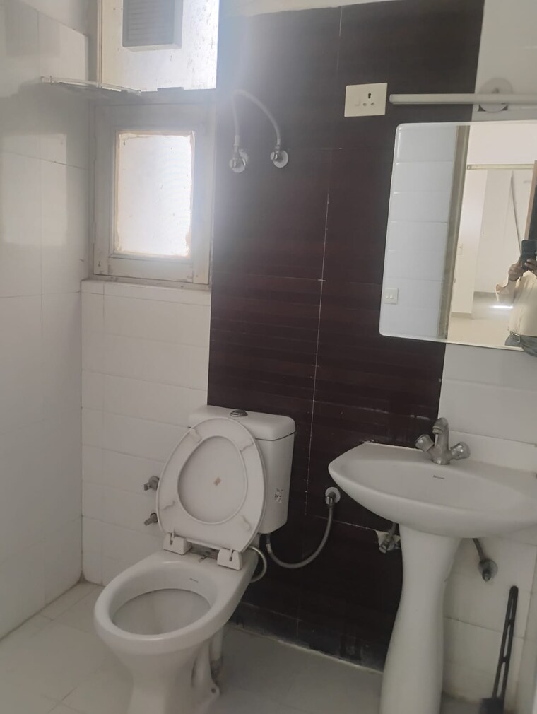 Bathroom, eureka-diya-green-city 2 Bedroom 968 Sq.Ft. Apartment In Raj Nagar Extension Ghaziabad 8786685