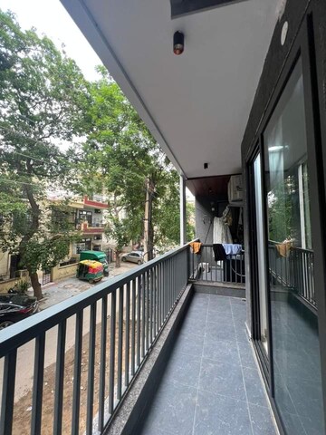 Balcony in 1 BHK Builder Floor at Sector 43 – for Rent