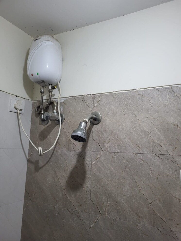 Bathroom, sion 1 Bedroom 310 Sq.Ft. Apartment In Sion Mumbai 8786719