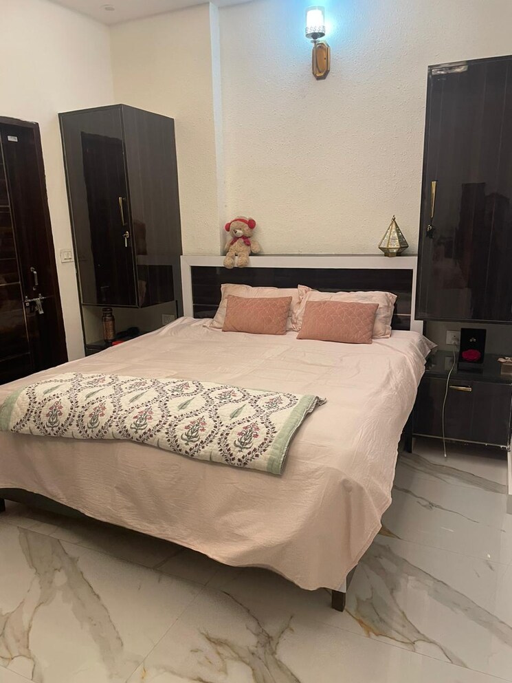 Bedroom, dlf-pink-town-house 1 RK 250 Sq.Ft. Builder Floor In Dlf City Phase 3 Gurgaon 8786721