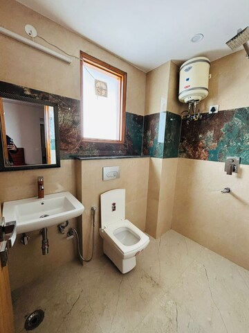 Living Room in 1 BHK Builder Floor at Sector 31 – for Rent
