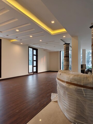Building Lobby in 5 BHK Villa at Risland Sky Mansion, Chattarpur – for Rent