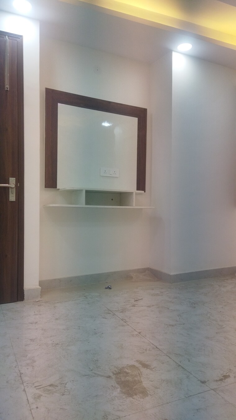 Room, govindpuri 2 Bedroom 600 Sq.Ft. Builder Floor In Govindpuri Delhi 8786778