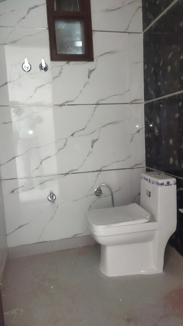 Bathroom, govindpuri 2 Bedroom 600 Sq.Ft. Builder Floor In Govindpuri Delhi 8786778