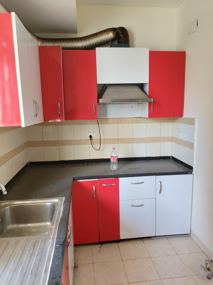 Kitchen, unitech-uniworld-gardens-2 3 Bedroom 1288 Sq.Ft. Apartment In Sector 47 Gurgaon 8786254