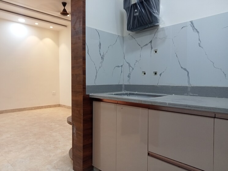 Kitchen, mahavir enclave 1 3 Bedroom 900 Sq.Ft. Builder Floor In Mahavir Enclave 1 Delhi 8786819