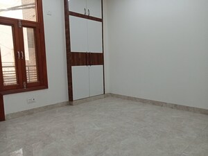 Room in 3 BHK Builder Floor at Mahavir Enclave 1 – for Sale