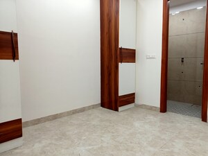 Room in 3 BHK Builder Floor at Mahavir Enclave 1 – for Sale