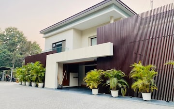 3 BHK Villa For Sale in Madhur Apartment, Paschim Vihar