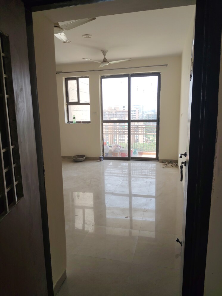 Room, unitech-uniworld-gardens-2 2 Bedroom 997 Sq.Ft. Apartment In Sector 47 Gurgaon 8786237