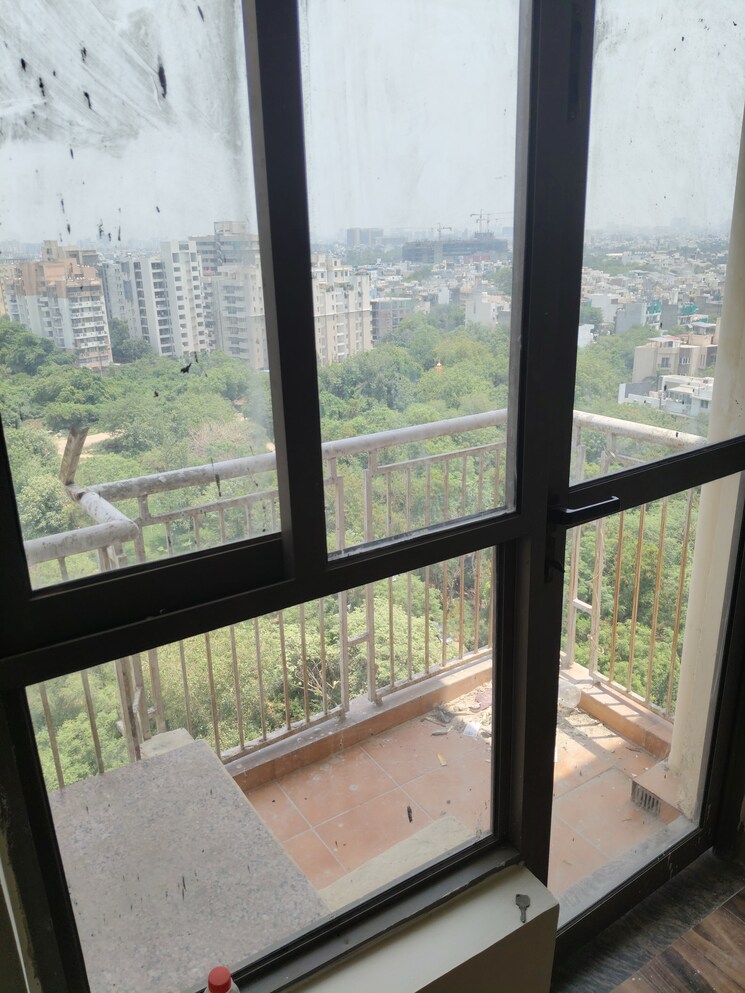 Room, unitech-uniworld-gardens-2 2 Bedroom 997 Sq.Ft. Apartment In Sector 47 Gurgaon 8786237