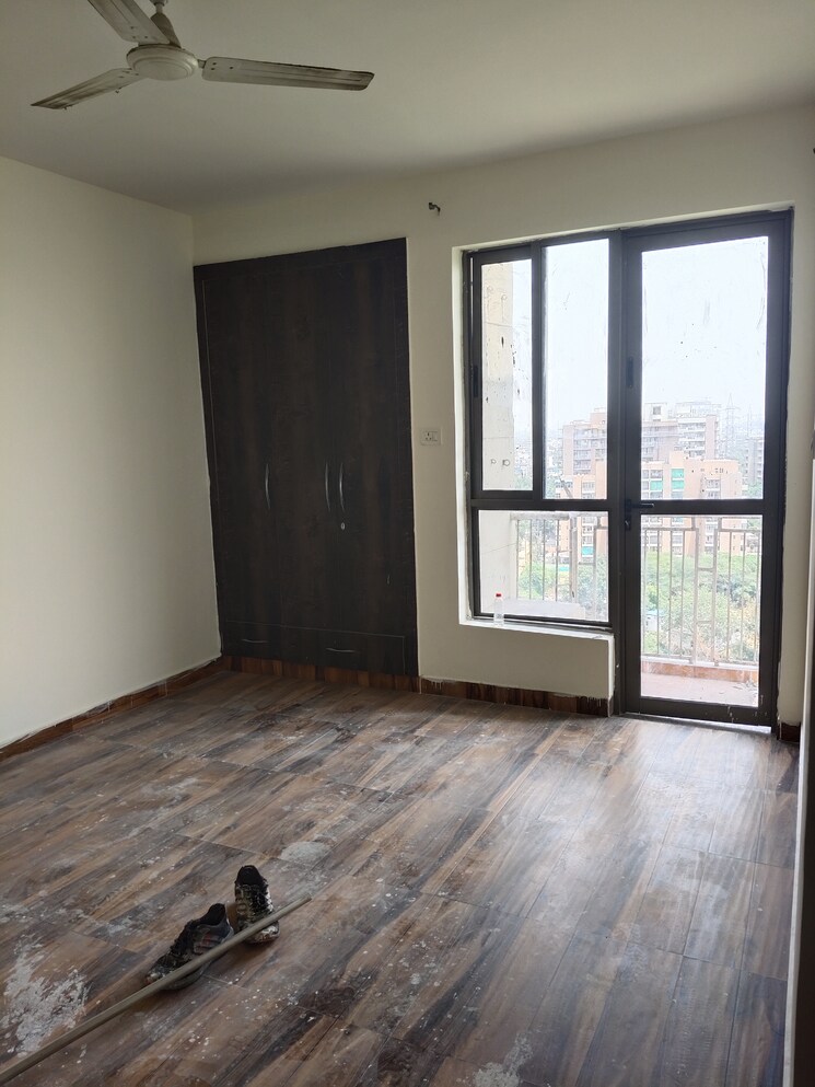 Room, unitech-uniworld-gardens-2 2 Bedroom 997 Sq.Ft. Apartment In Sector 47 Gurgaon 8786237