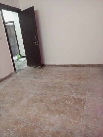 Room in 2 BHK Apartment at Kritak Modern Apartments, Sector 73 – for Sale