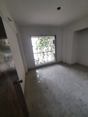 Room in 2 BHK Apartment at Kyraa Park, Balkum Pada – for Sale