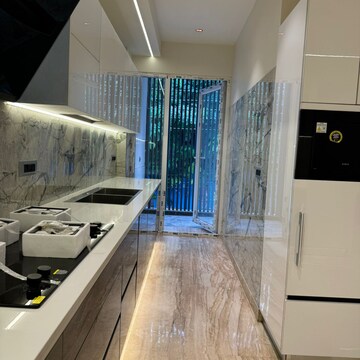 Kitchen in 4 BHK Builder Floor at Dlf Phase ii – for Sale