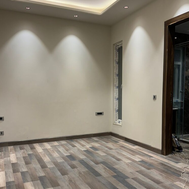 Room, dlf phase ii 4 Bedroom 300 Sq.Yd. Builder Floor In Dlf Phase ii Gurgaon 8786859