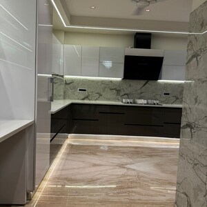 Kitchen in 4 BHK Builder Floor at Dlf Phase ii – for Sale