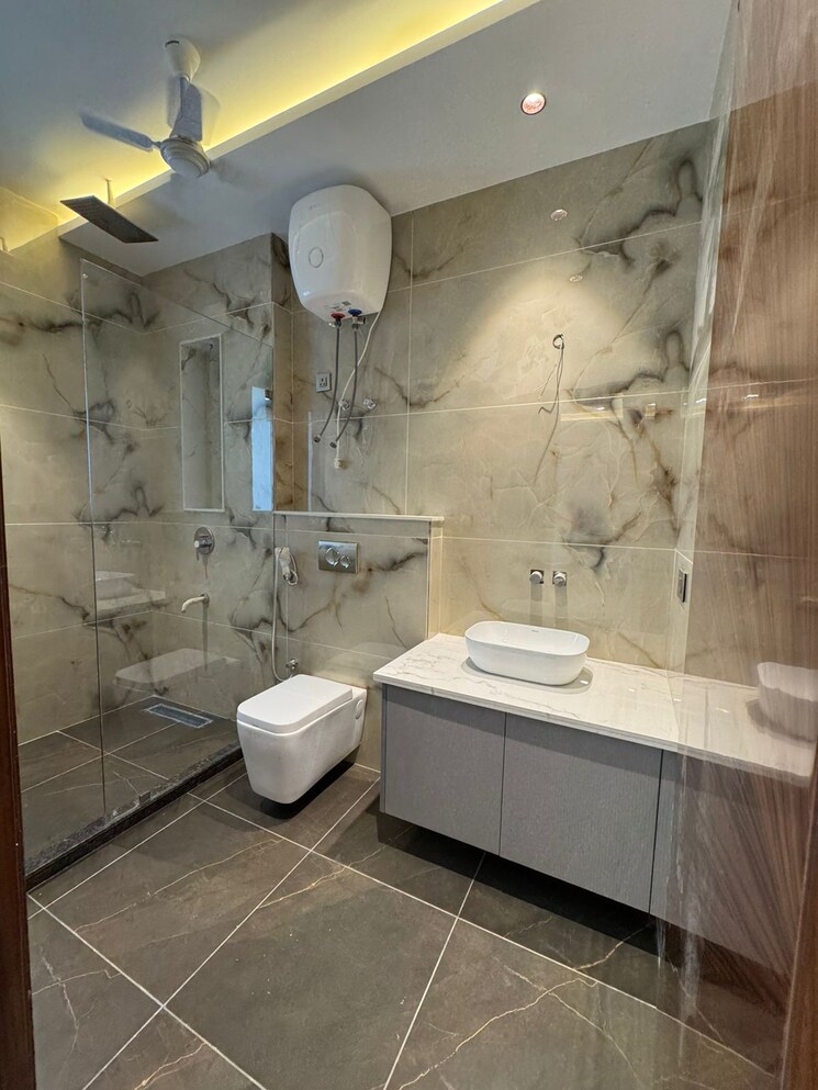 Bathroom, ansal-sushant-lok-i 4 Bedroom 502 Sq.Yd. Builder Floor In Sector 43 Gurgaon 8786885