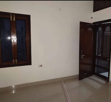 Room in 2 BHK Builder Floor at Sector 35 – for Rent