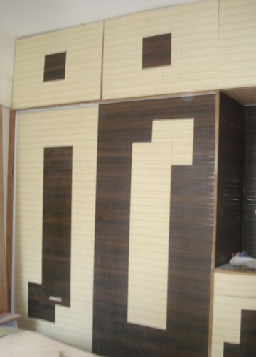 Furnished Amenities in 3 BHK Apartment at Shivtirth Nagar – for Rent