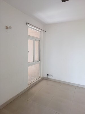 Room in 2 BHK Apartment at KLJ Platinum Plus, Sector 77 – for Sale