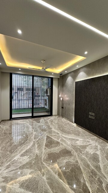 Bedroom in 4 BHK Builder Floor at Ansal Sushant Lok I, Sector 43 – for Sale