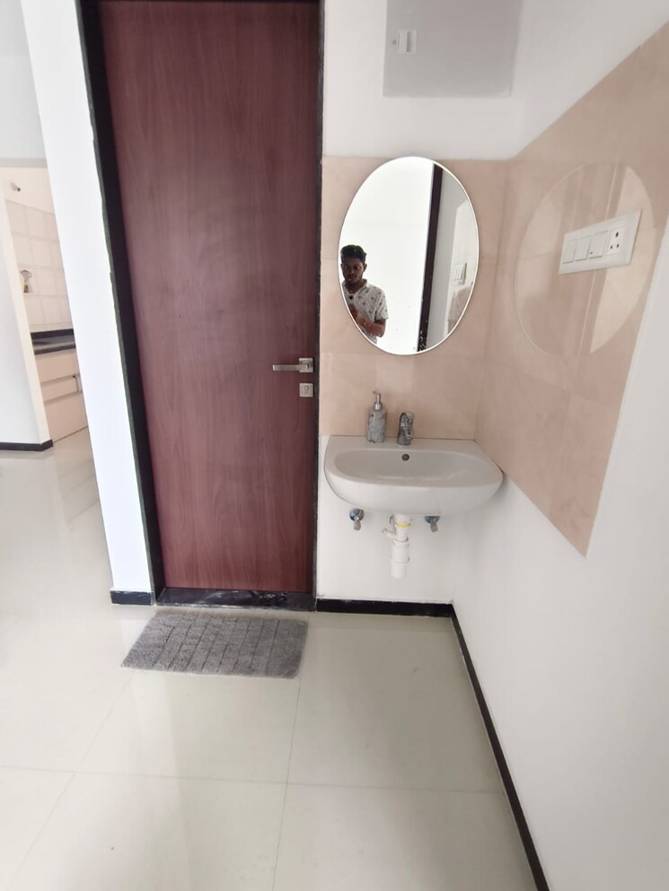 Bathroom, casa-imperia 2 Bedroom 950 Sq.Ft. Apartment In Wakad Pune 8786923
