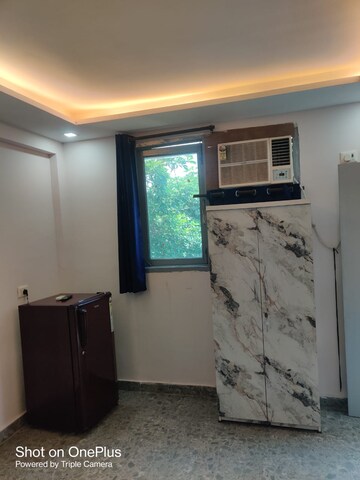Room in 1 RK Builder Floor at Ansal Sushant Lok I, Sector 43 – for Rent