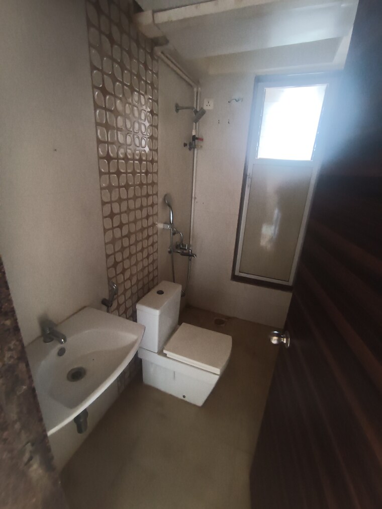 Attached Bathroom, ajmera-new-era 1 Bedroom 711 Sq.Ft. Apartment In Kalyan West Thane 8787027