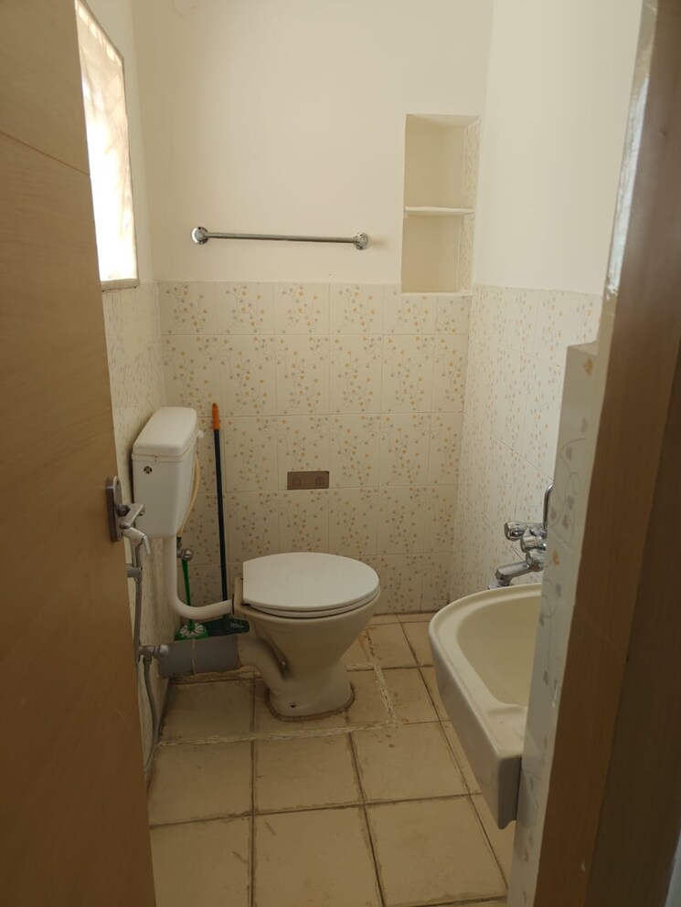 Bathroom, sadashiva nagar 4 Bedroom 4000 Sq.Ft. Independent House In Sadashiva Nagar Bangalore 8787007