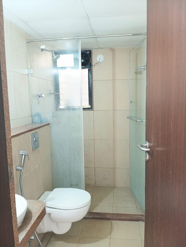 Bathroom, park-express 3 Bedroom 1109 Sq.Ft. Apartment In Baner Pune 8787039