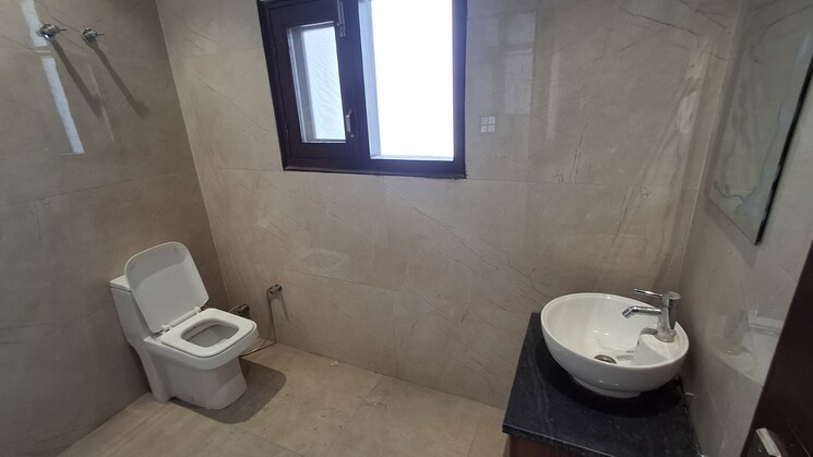 Bathroom, nabha 5 Bedroom 110 Sq.Yd. Villa In Nabha Zirakpur 8787052
