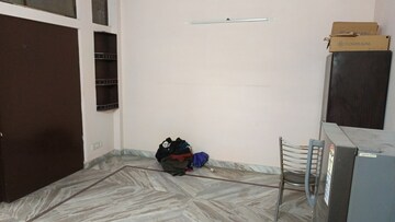 Parking in 2 BHK Builder Floor at Patel Nagar – for Rent