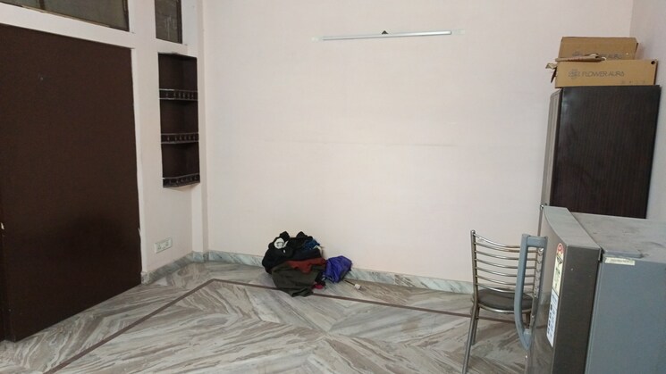  Parking, patel nagar 2 Bedroom 1000 Sq.Ft. Builder Floor In Patel Nagar Delhi 8787085