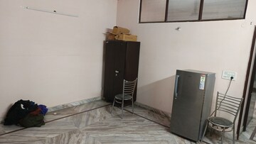 Furnished Amenities in 2 BHK Builder Floor at Patel Nagar – for Rent