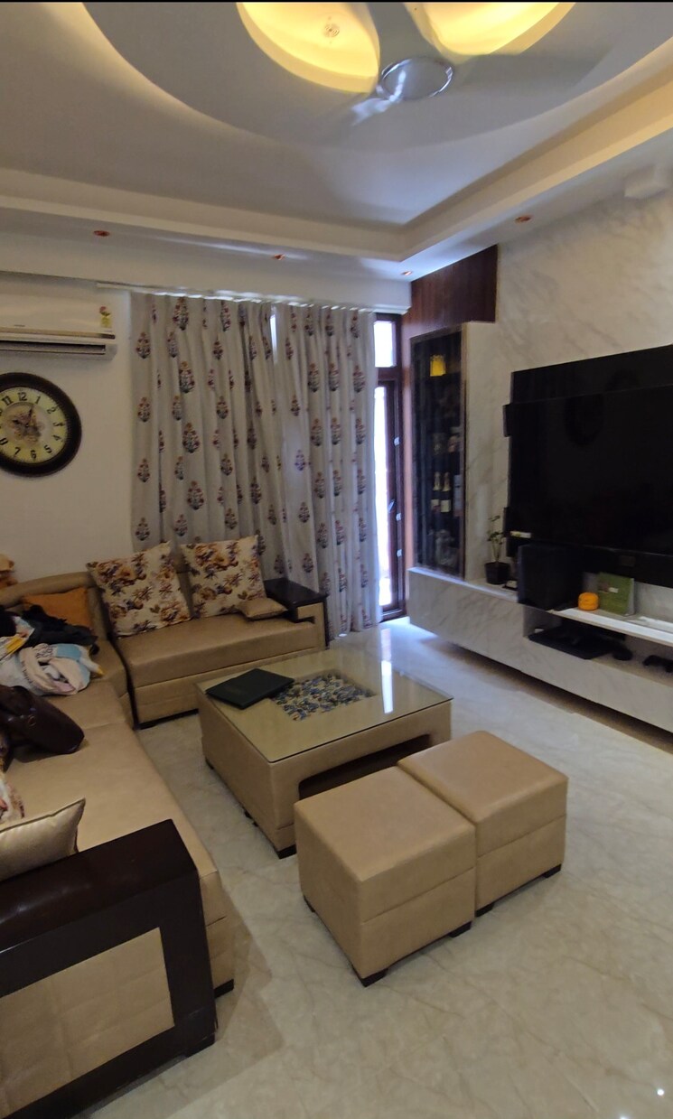 Living Room, eldeco-green-meadows 3 Bedroom 1840 Sq.Ft. Apartment In Pi Greater Noida Greater Noida 8787086