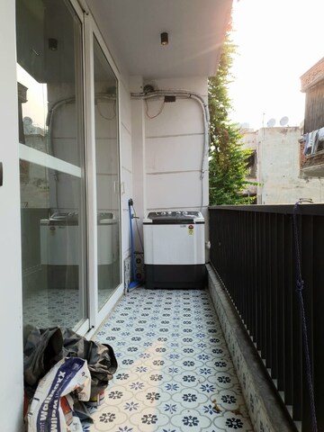 Parking in 1 BHK Builder Floor at Malviya Nagar – for Rent