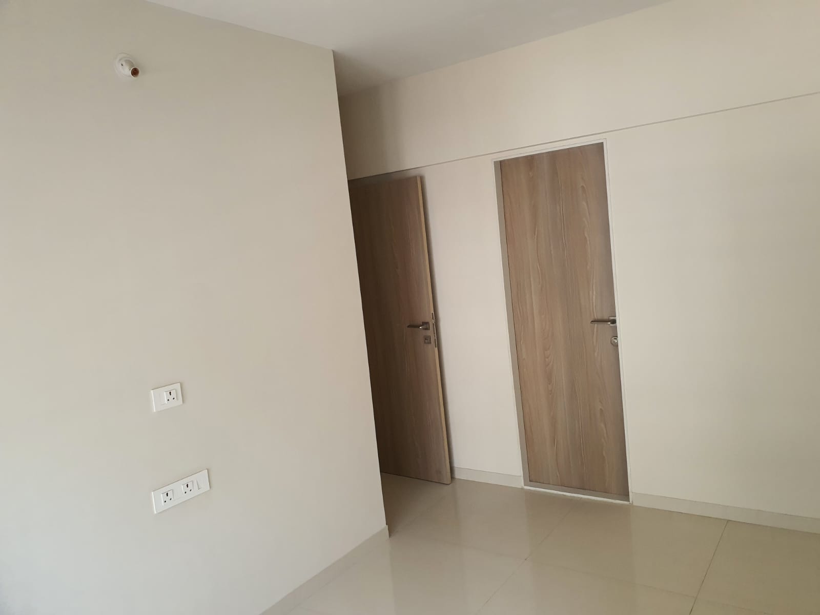 2 BHK Apartment For Sale in Sugee Atharva