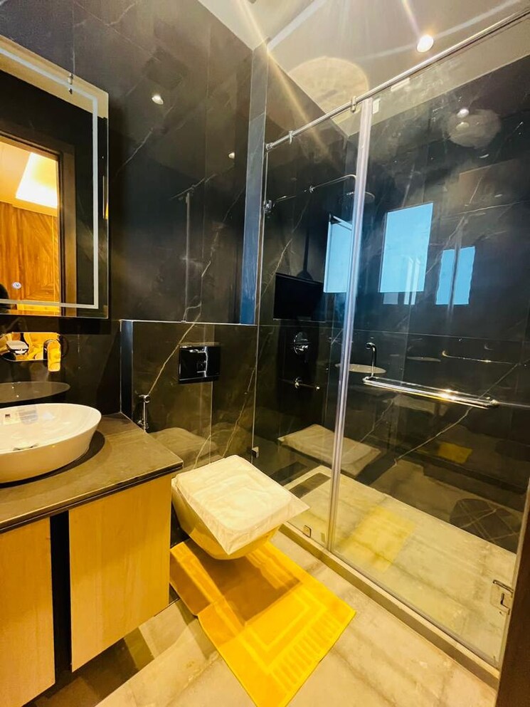 Bathroom, dlf-atria 3 Bedroom 200 Sq.Yd. Builder Floor In Dlf Phase ii Gurgaon 8787121