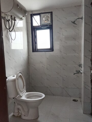 Bathroom in 1 BHK Builder Floor at Gupta Awas, Sector 43 – for Rent