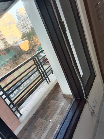 Balcony in 1 BHK Builder Floor at Gupta Awas, Sector 43 – for Rent